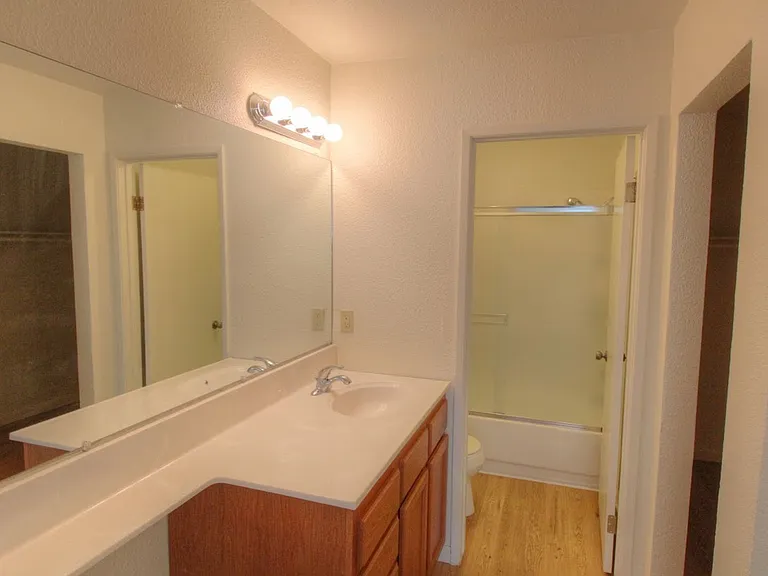 2950 Portage Bay — Photo 104