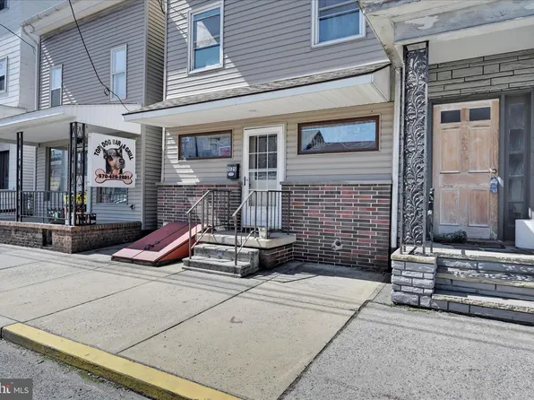 102-104 S 2nd St, Saint Clair, PA 17970