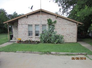 443 Wilshire Ave, Azle, TX 76020