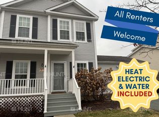 37 Sluga Dr, New Windsor, NY 12553