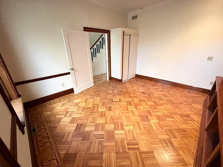 409 Temple St — Photo 3