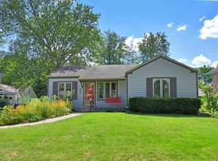 331 Marion Ave, Glen Ellyn, IL