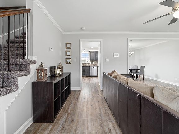5th image of 547 Tracy Ln