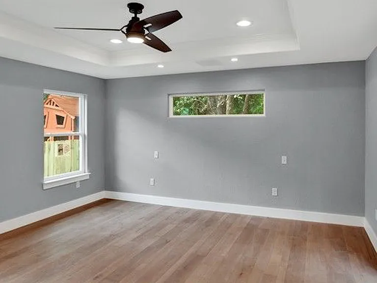 618 E Evergreen St — Photo 5