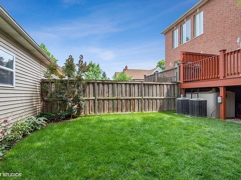 1560 Florence Ave — Photo 21