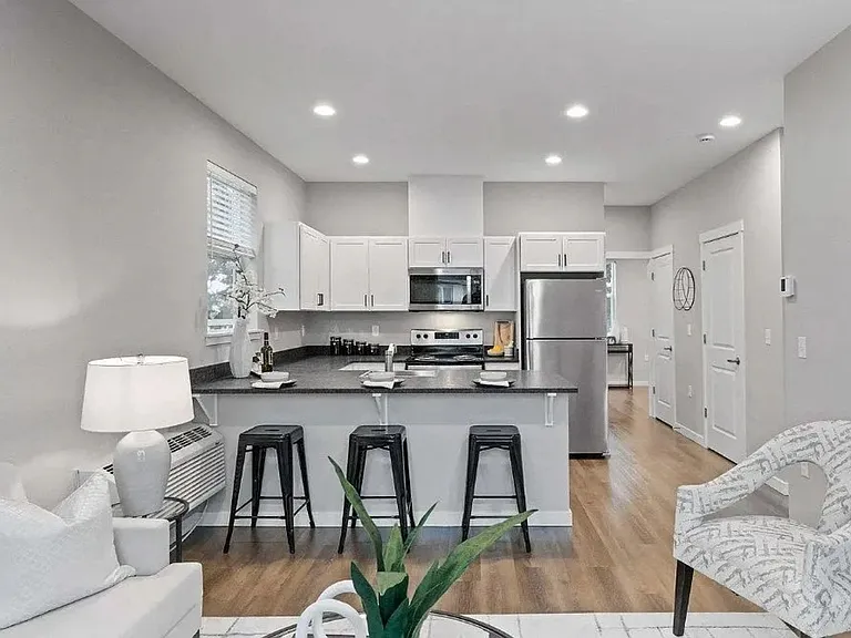 2434 Strong Heights Ln SE — Photo 5