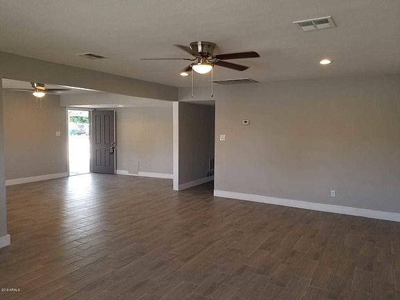 3rd image of 2957 N 46th Dr