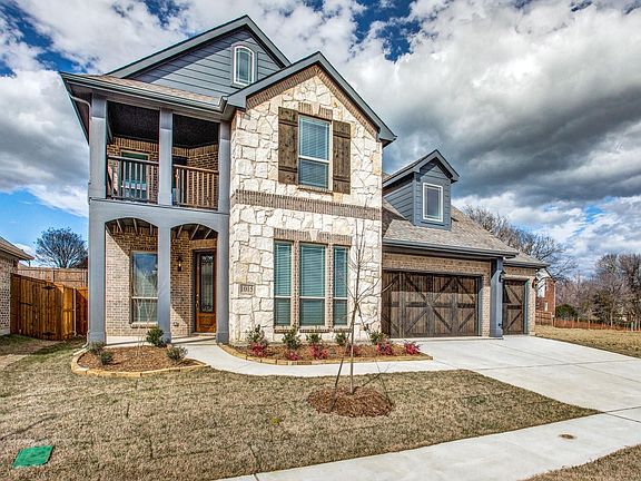 2nd image of 1015 Eagle Glen Dr