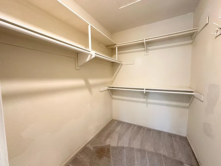 166 Stanford Ct — Photo 16