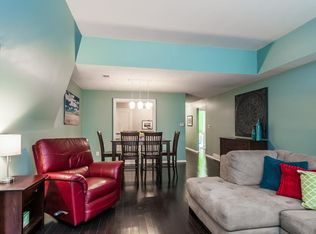 6650 W 109th St APT F, Overland Park, KS 66211
