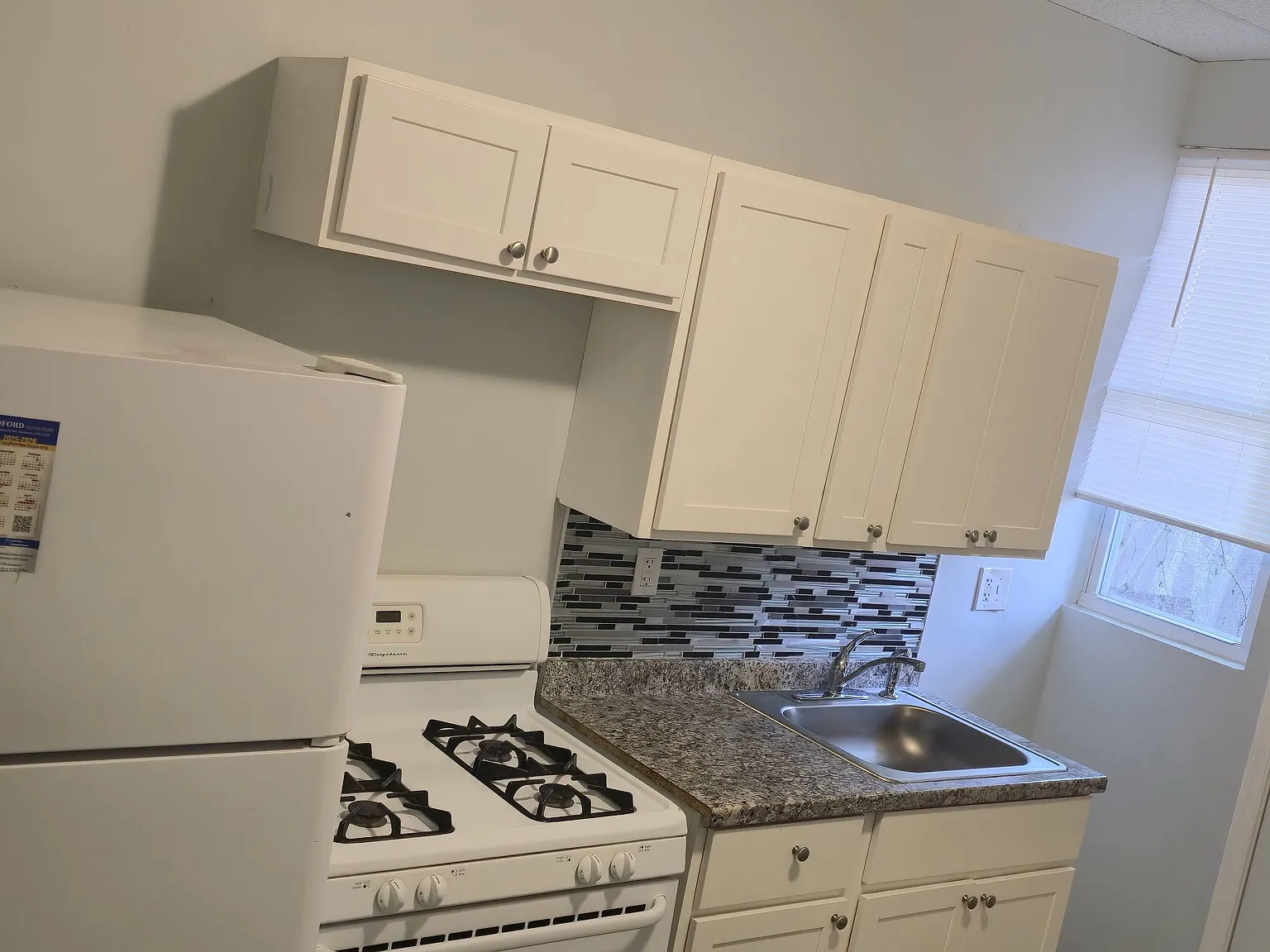 1 bed, 500 sqft, $1,000 — Photo 1