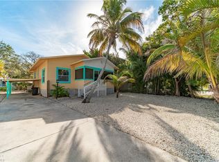 112 Lovers Ln, Fort Myers Beach, FL 33931