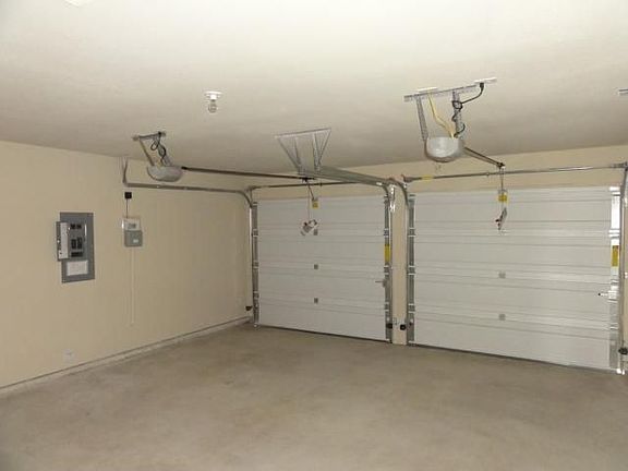 3rd image of 5700 Millers Creek Dr