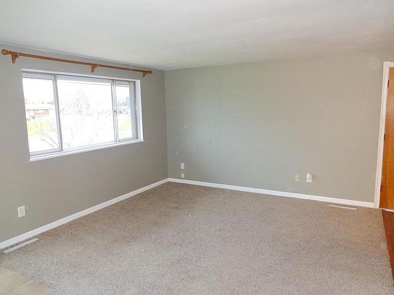 3rd image of 6911 Gilette Dr