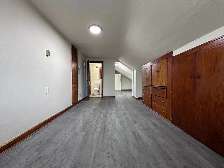822 Pine St — Photo 5