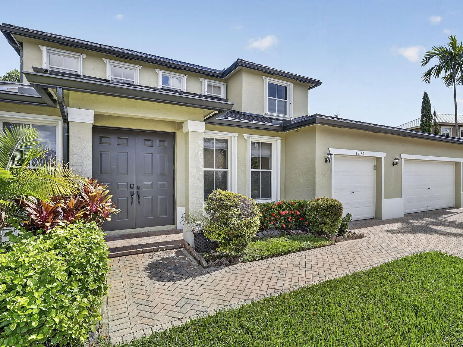 4 bed, 3.0 bath, 3619 sqft, $4,700 — Photo 4