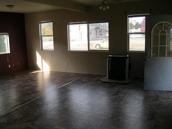4th image of 501 W Market St