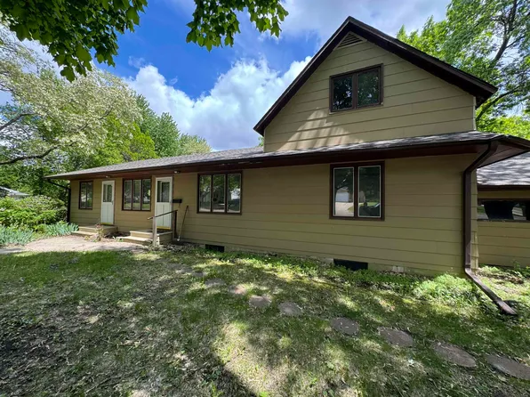 506 W 7th St N, Estherville, IA 51334