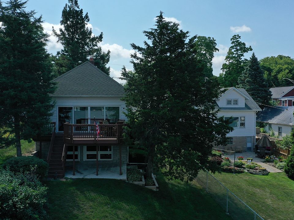 1st image of 30 N Lake Ave