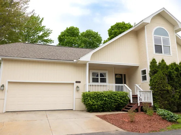 4655 Championship Dr, Gaylord, MI 49735