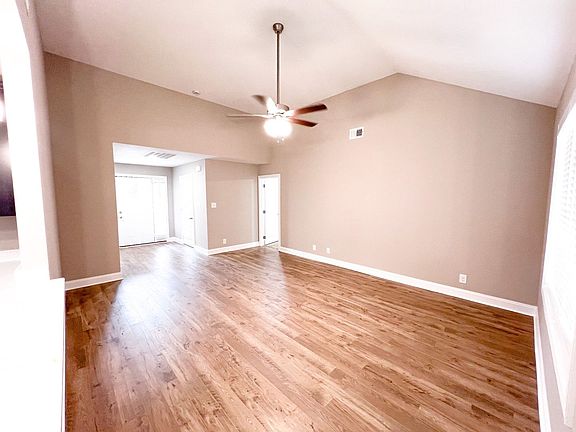 3rd image of 233 Ardell Dr