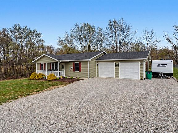 2nd image of 144 Den Dr