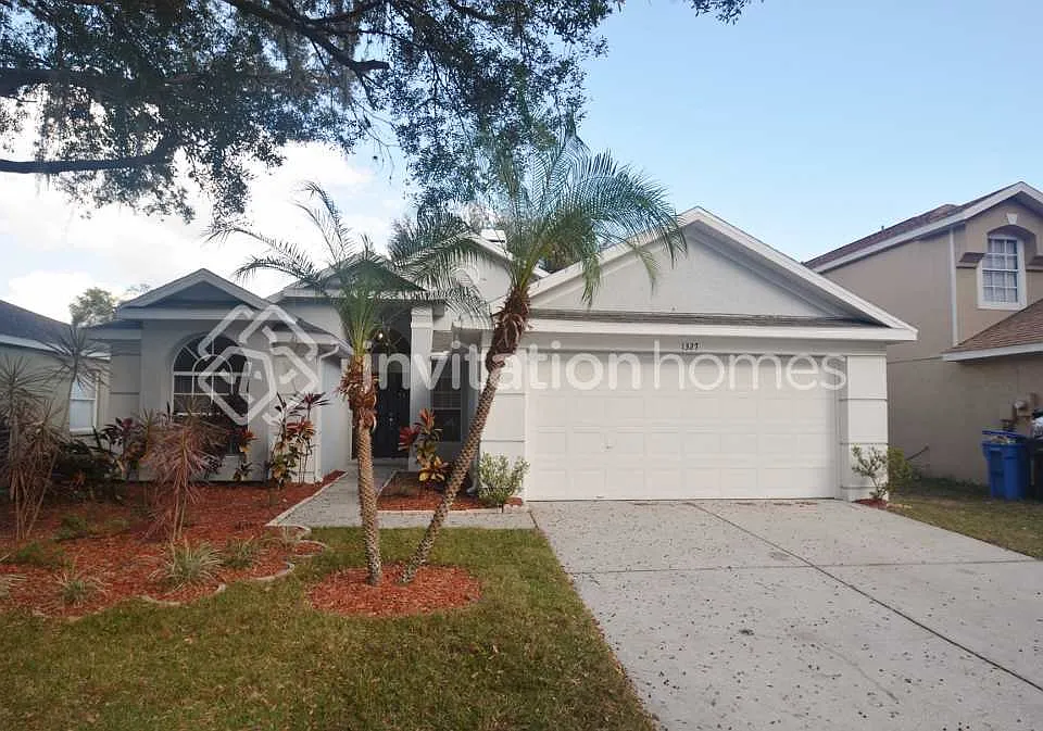 1327 Windjammer Pl