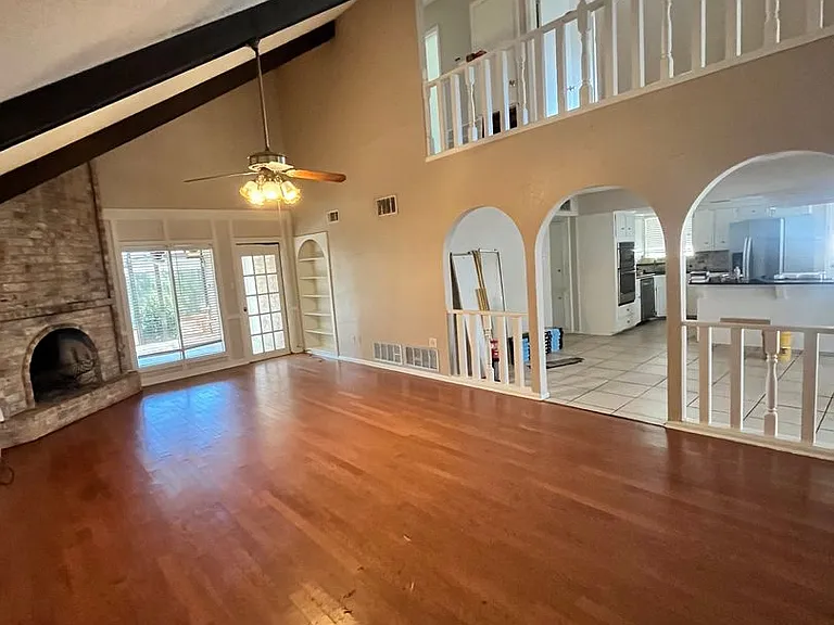 5117 Royalton Dr — Photo 15
