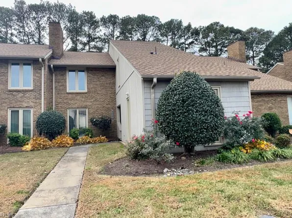 4397 Point West Dr, Portsmouth, VA 23703