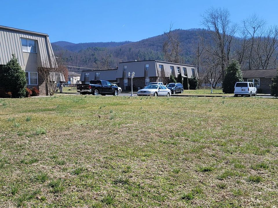 1st image of 800 Broyles Ave #9-D
