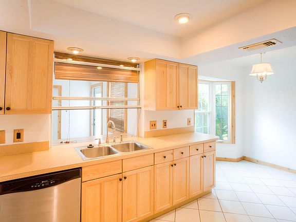 5th image of 2863 SW West Louise Cir