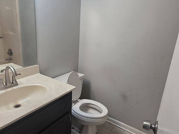 5th image of 3404 Oak Lawn Dr