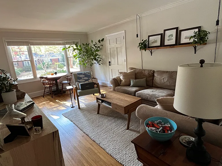 1003 Guilford Rd — Photo 9