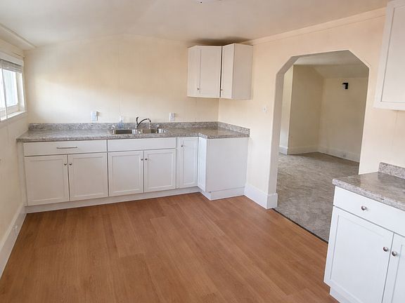 4th image of 100 N McLellan St Unit 3