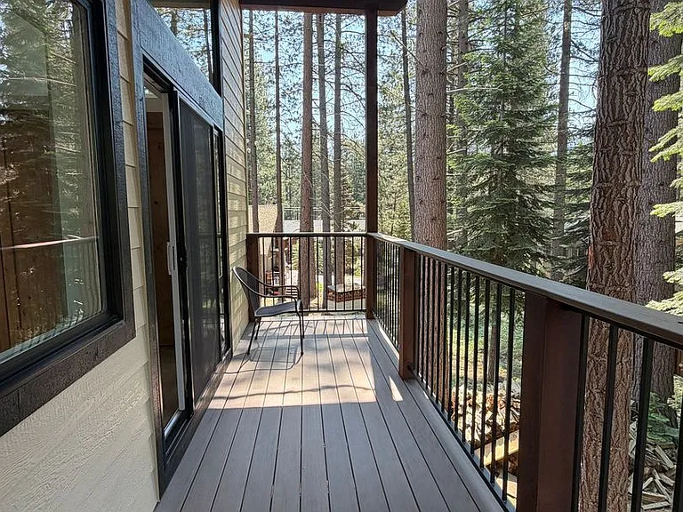 1486 Plumas Ct — Photo 11