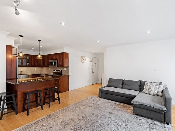 3rd image of 166-40 Powells Cove Blvd APT 3B