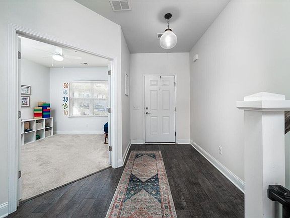 4th image of 3000 Conservancy Ln