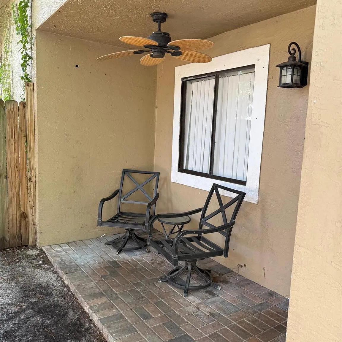 3 bed, 2.0 bath, 1350 sqft, $2,550 — Photo 1