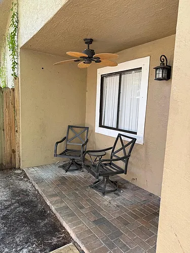 1216 Periwinkle Pl Photo 1