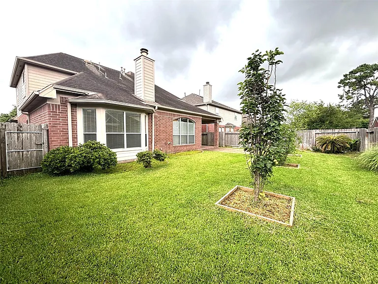 9514 Leaning Tree Ln — Photo 33