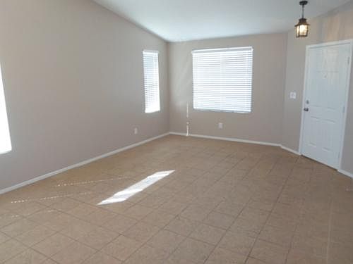 5th image of 717 Heritage Point Dr