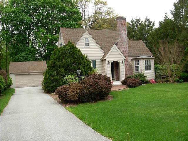 1st image of 6 Farm Ave