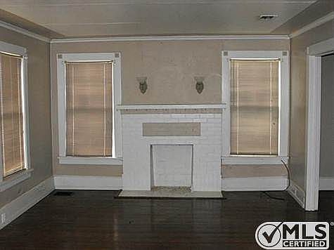 3rd image of 404 N Flint St