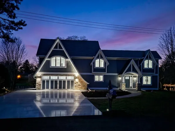 3280 Williams Ln, Mound, MN 55364