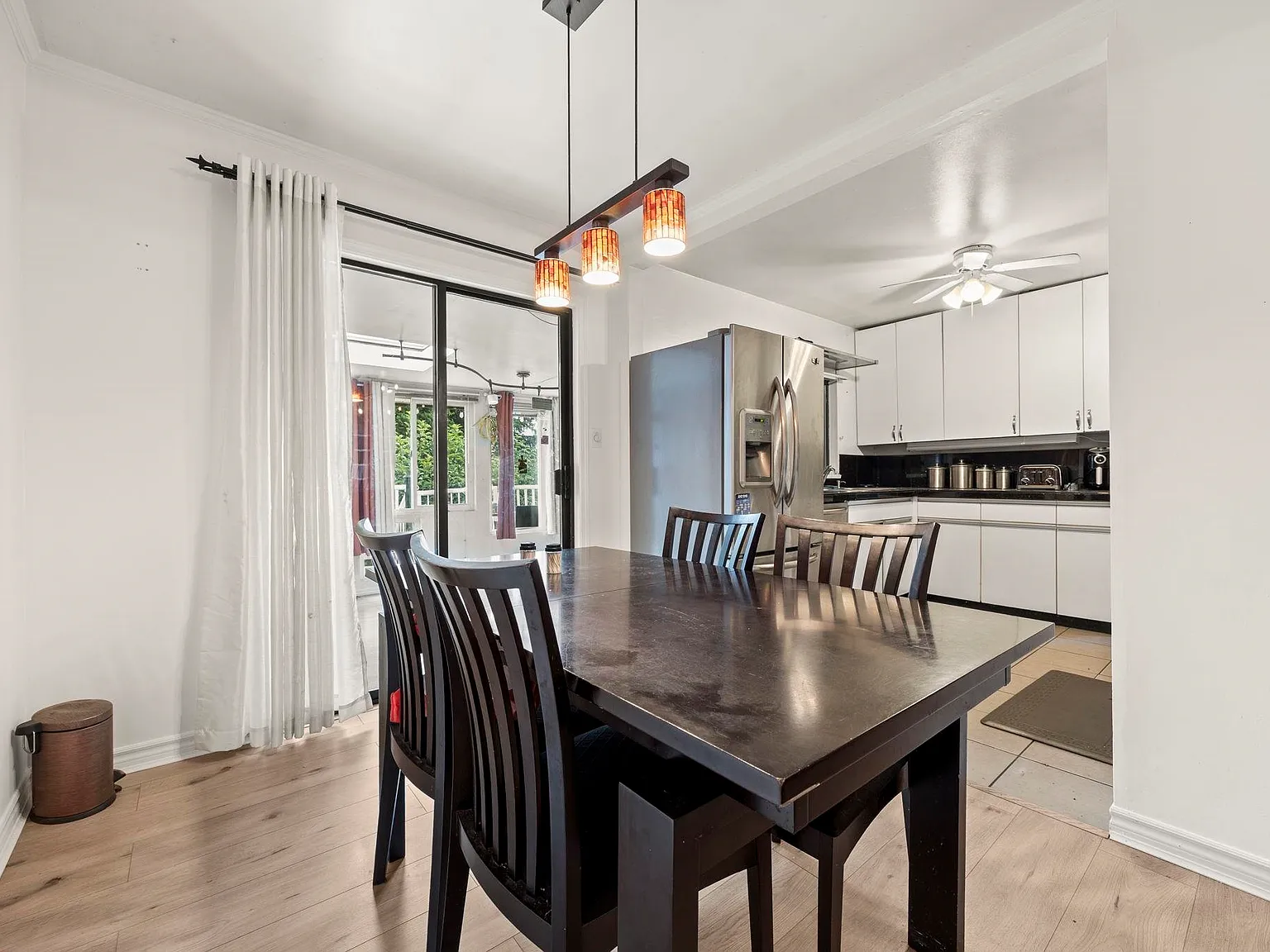 5 bed, 2200 sqft, $4,750 — Photo 4