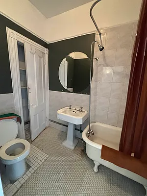 Rented by Avenues Real Estate | media 12