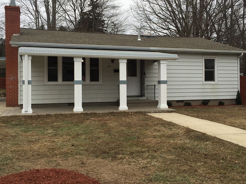 1st image of 803 3rd Ave W