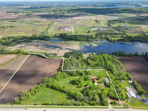 E5380 Us Highway 10, Weyauwega, WI 54983