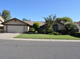 7413 Steeplechase Dr, Hughson, CA 95326