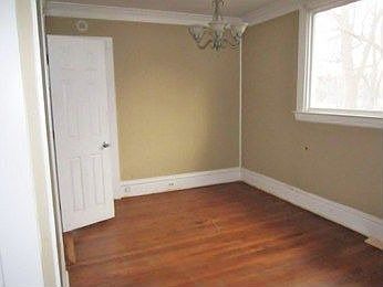 4th image of 726 Kellogg St SE